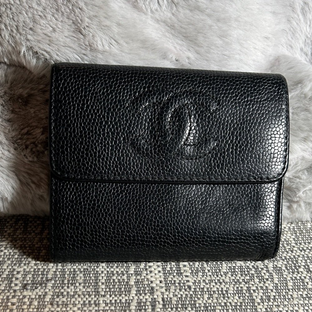 206. Chanel Black Caviar Leather Timeless CC Flap Compact Wallet.